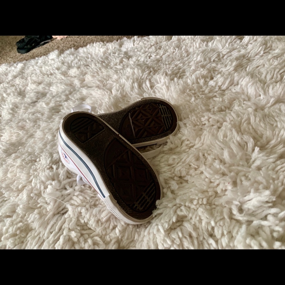 Chucks - Picture 3 of 4